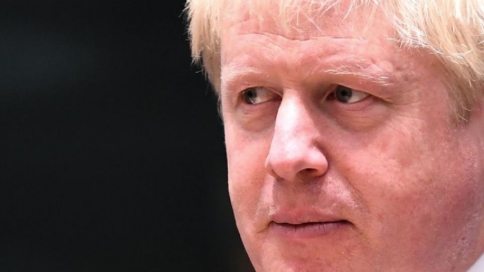 Boris Johnson a cavallo della Brexit: il ritratto di un pasticcione 